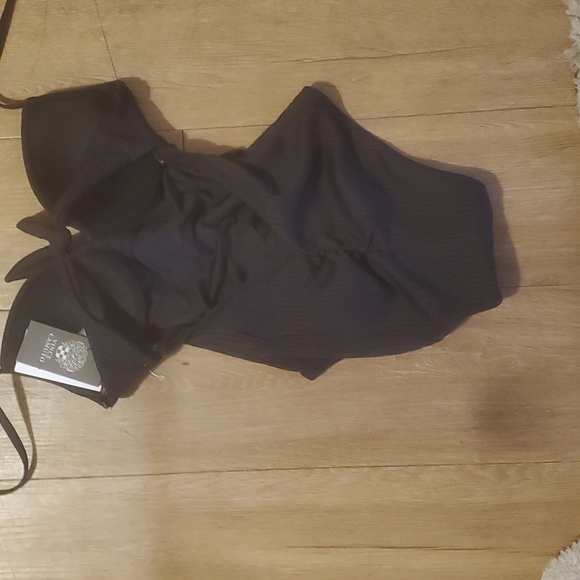NWT Vince Camuto Molded Cup Wrap Front One Piece Black Swimsuit - Ripple Effect - Picture 11 of 13
